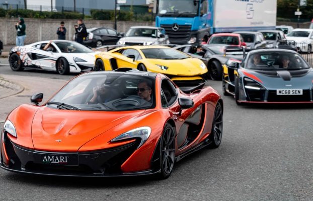 Investigating the differences between hypercars and supercars